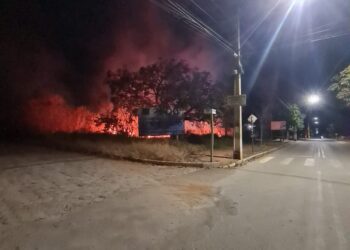 Incêndio em Furnastur levanta questões sobre manutenção e segurança de áreas urbanas