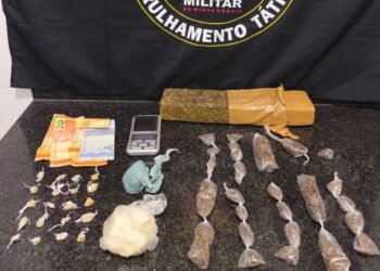 Polícia Militar apreende menor com grande quantidade de drogas no Geraldo Veloso em Formiga