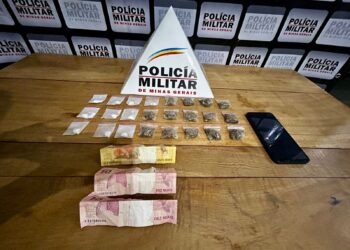 Ação policial termina com dois presos por tráfico de drogas em Bambuí