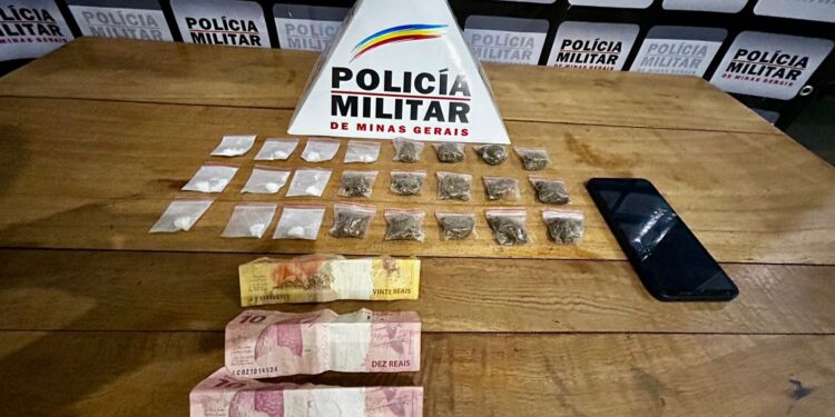 Ação policial termina com dois presos por tráfico de drogas em Bambuí