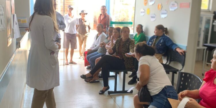 Ação educativa sobre doenças respiratórias e vacina da gripe acontece em Córrego Fundo