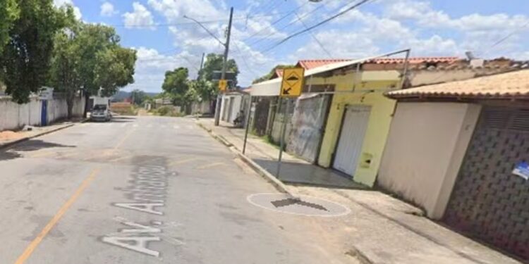 Homem morre baleado perto de bar em Divinópolis