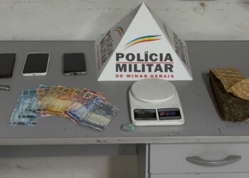 PM divulga detalhes de prisões e apreensão de drogas e arma de fogo em Formiga