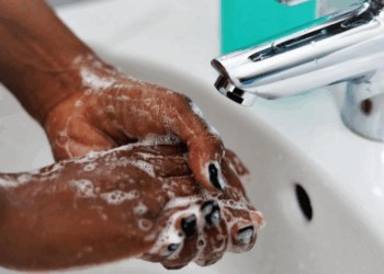 Minas já tem 386 mil casos e 245 mortes por diarreia em apenas sete meses