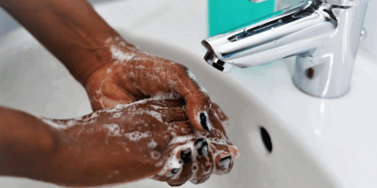 Minas já tem 386 mil casos e 245 mortes por diarreia em apenas sete meses