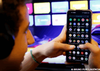 Diminui número de casas com TV por assinatura; 43,4% têm streaming