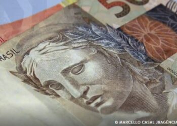 Brasileiros sacaram R$ 315 milhões em valores a receber em maio