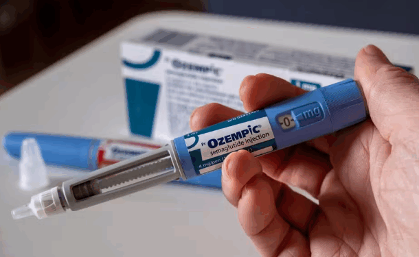 Governo vai avaliar a inclusão de canetas emagrecedoras no SUS