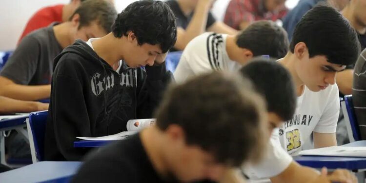 Fies 2025: divulgada pré-seleção para o 2º semestre; veja como acessar