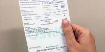 Cemig dará R$ 84 milhões em descontos na conta de luz em agosto; saiba quem tem direito