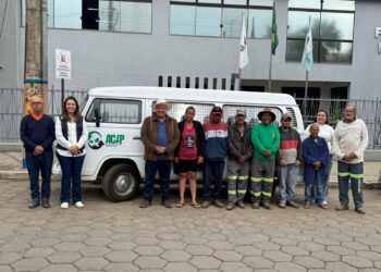 Pains: Administração entrega veículo para a ACAP