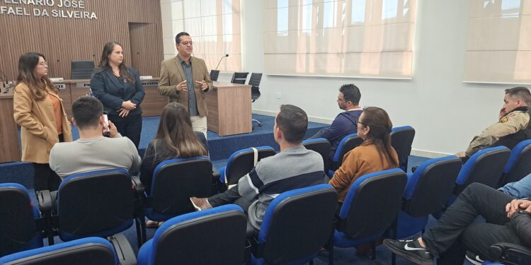 Informe Centro-Oeste e Sicoob Credifor promovem campanha Córrego Fundo Solidário