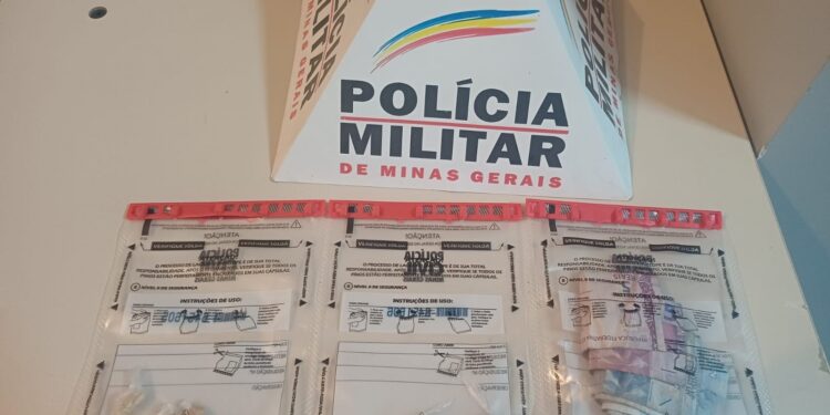 Operação Cavalo de Aço resulta em três prisões e apreensão de drogas e dinheiro em Formiga