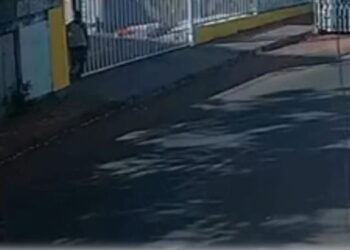 Idosa é estuprada dentro de casa e câmera flagra o suspeito do crime