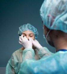 Tempo de espera por transplante de córnea no Brasil dobra em 10 anos