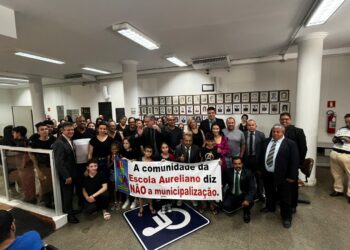Câmara de Formiga aprova  projeto que reforça proibição de municipalização da Escola Aureliano