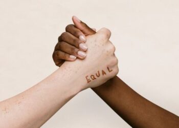 Câmara Municipal realiza audiência pública sobre combate ao racismo na infância