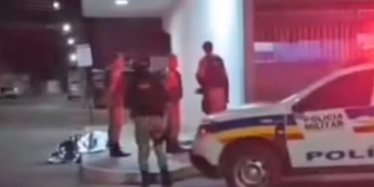 Homem morre a marteladas após briga em Oliveira; suspeito é preso