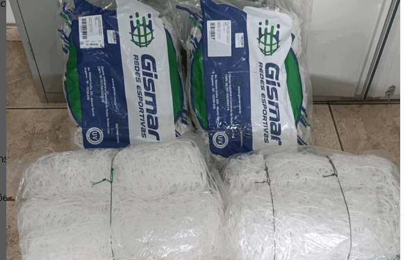 Secretaria de Esportes de Córrego Fundo recebe novas redes de gol para quadras públicas