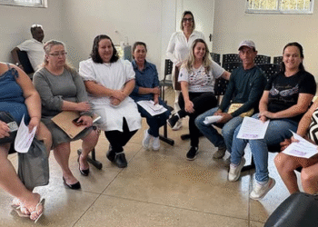 Ação sobre Agosto Lilás é realizada em Córrego Fundo