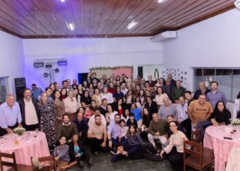 Pains: Família Natico celebra suas raízes em lançamento de livro escrito por Divina Natico