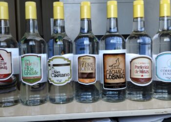 Emater mobiliza produtores de Córrego Fundo para o 2º Concurso Estadual da Cachaça