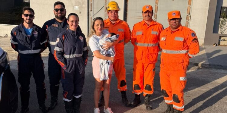 Recém-nascido com possível obstrução respiratória é socorrido pelo Corpo de Bombeiros em Campo Belo