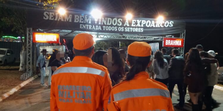 Bombeiros realizam vistoria de segurança na ExpoArcos 2025