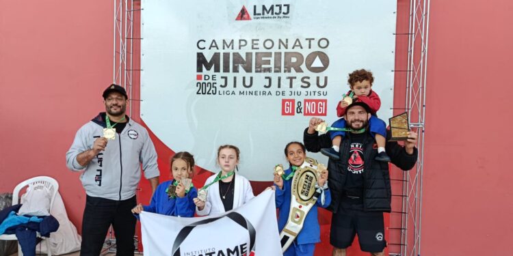 Tatame do Bem conquista medalhas e cinturão em Juiz de Fora