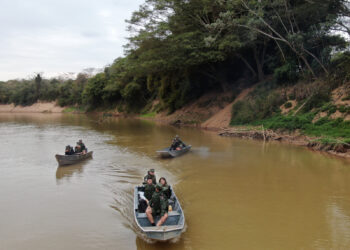Polícia Militar de Meio Ambiente realiza expedição técnica no rio São Francisco e prende quatro autores de pesca predatória