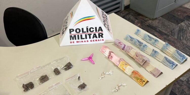 Taxista é preso transportando drogas durante ação da Polícia Militar em Itapecerica