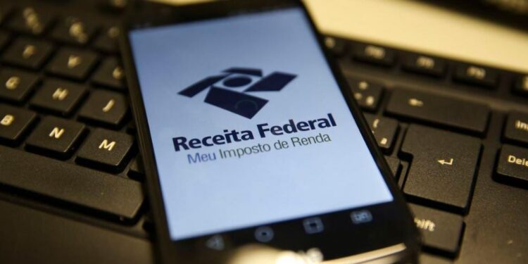 Receita libera consulta a quarto lote de restituição do IR