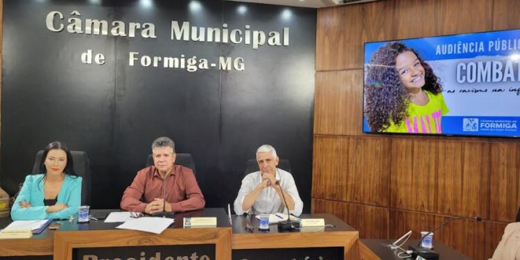 Audiência Pública sobre combate ao racismo na infância é marco histórico na Câmara de Formiga