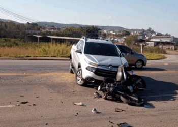 Motorista tem mal súbito ao volante e causa grave acidente na MG-431