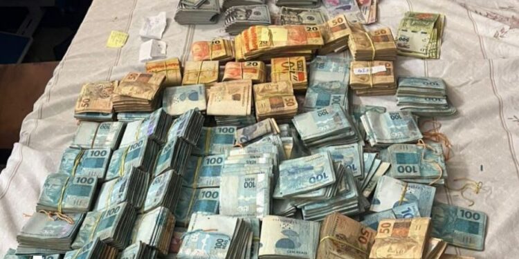 Operação da PF mira esquema de importação ilegal de haxixe e eletrônicos em aeroporto de Minas