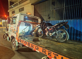 PM apreende motocicletas em operação contra manobras perigosas em Formiga