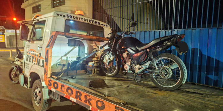 PM apreende motocicletas em operação contra manobras perigosas em Formiga