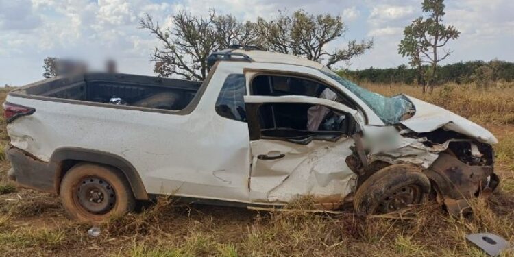 Homem morre após acidente entre duas caminhonetes na BR-354