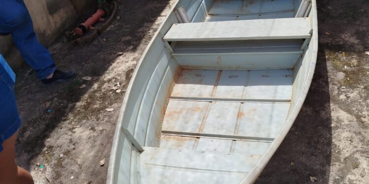 Dois barcos furtados em Iguatama são recuperados pela PCMG em Arcos
