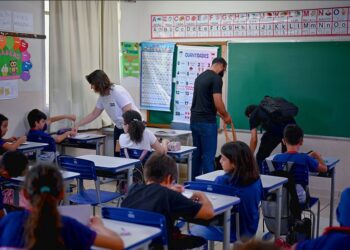 Projeto de incentivo à leitura e à educação financeira retorna às escolas de Formiga