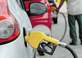 ICMS sobe e gasolina, diesel e gás de cozinha ficarão mais caros em janeiro