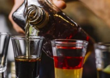 36% de bebidas alcóolicas vendidas no Brasil são falsificadas, diz Fhoresp