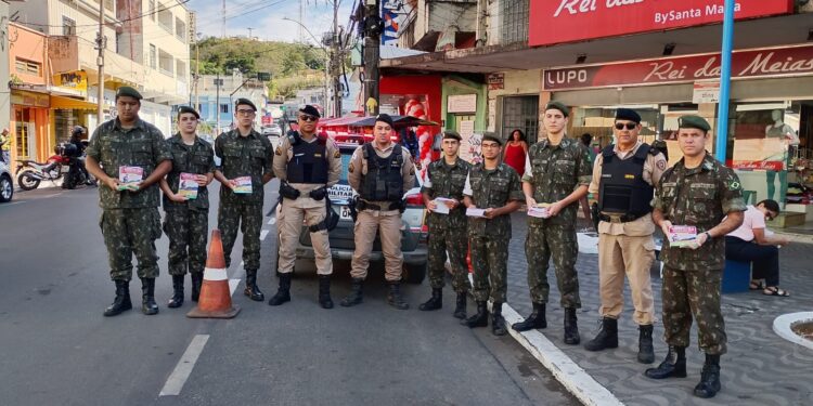 PM, CONSEP, Prefeitura de Formiga e Tiro de Guerra realizam blitz educativa