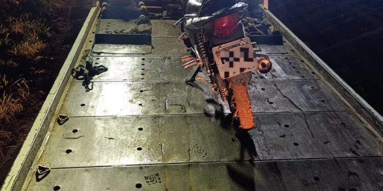 Moto furtada em frente a restaurante em Formiga é recuperada; crime teve grande repercussão após imagens viralizarem