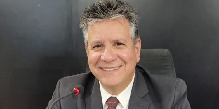 Câmara de Formiga aprova projetos que fortalecem símbolos das homenagens legislativas