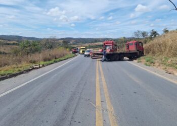 Trecho próximo ao trevo do Engenho de Serra será interditado nesta manhã para retirada de veículo acidentado