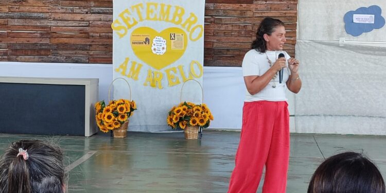 Córrego Fundo: Grupo Viva Mulher participa de aula prática de Sahaja Yoga