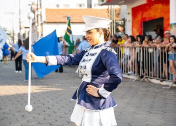 Pains celebra o 7 de Setembro com civismo, tradição e participação das escolas