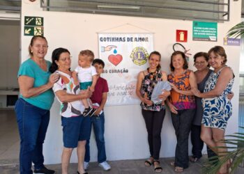 Grupo Gotinhas de Amor e Lions Clube realizam doação especial para família formiguense