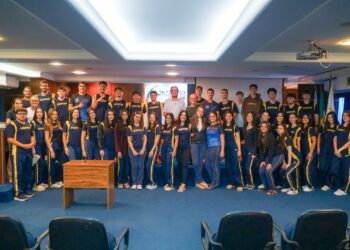 Rotary Formiga realiza palestra sobre Intercâmbio Internacional no Unifor-MG